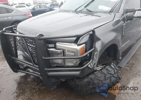 2017 Ford F-250 Platinum из США, поврежденный, VIN 1FT7W2BT4HEB51261